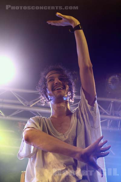 DARWIN DEEZ - 2010-11-04 - PARIS - La Boule Noire - Darwin Merwan Smith